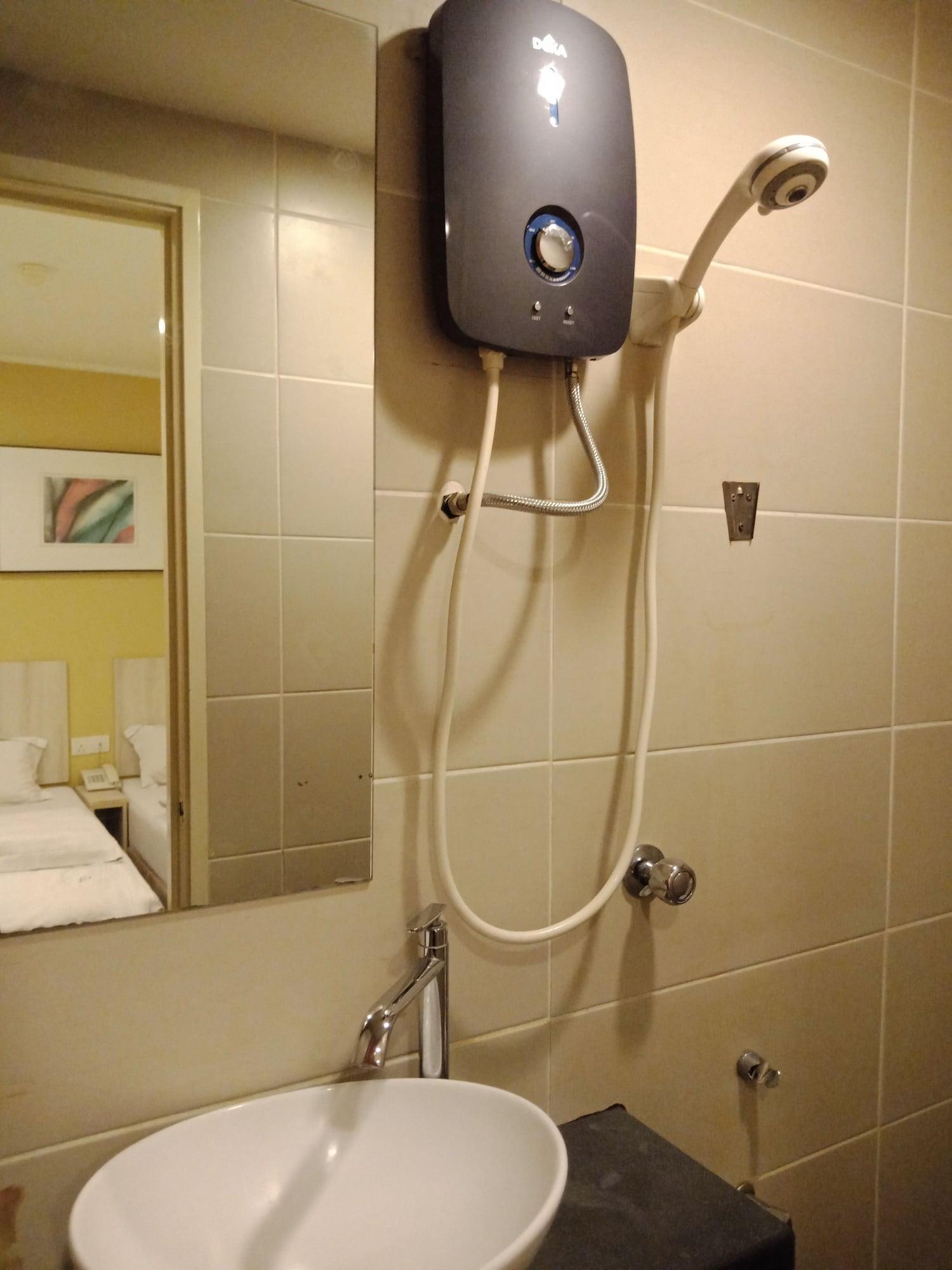 Hotel Zamburger Taman Segar - Previously Home Inn Taman Segar Kuala Lumpur Bagian luar foto