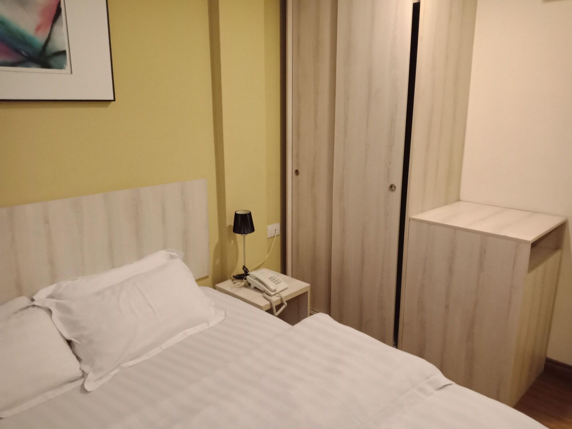 Hotel Zamburger Taman Segar - Previously Home Inn Taman Segar Kuala Lumpur Bagian luar foto
