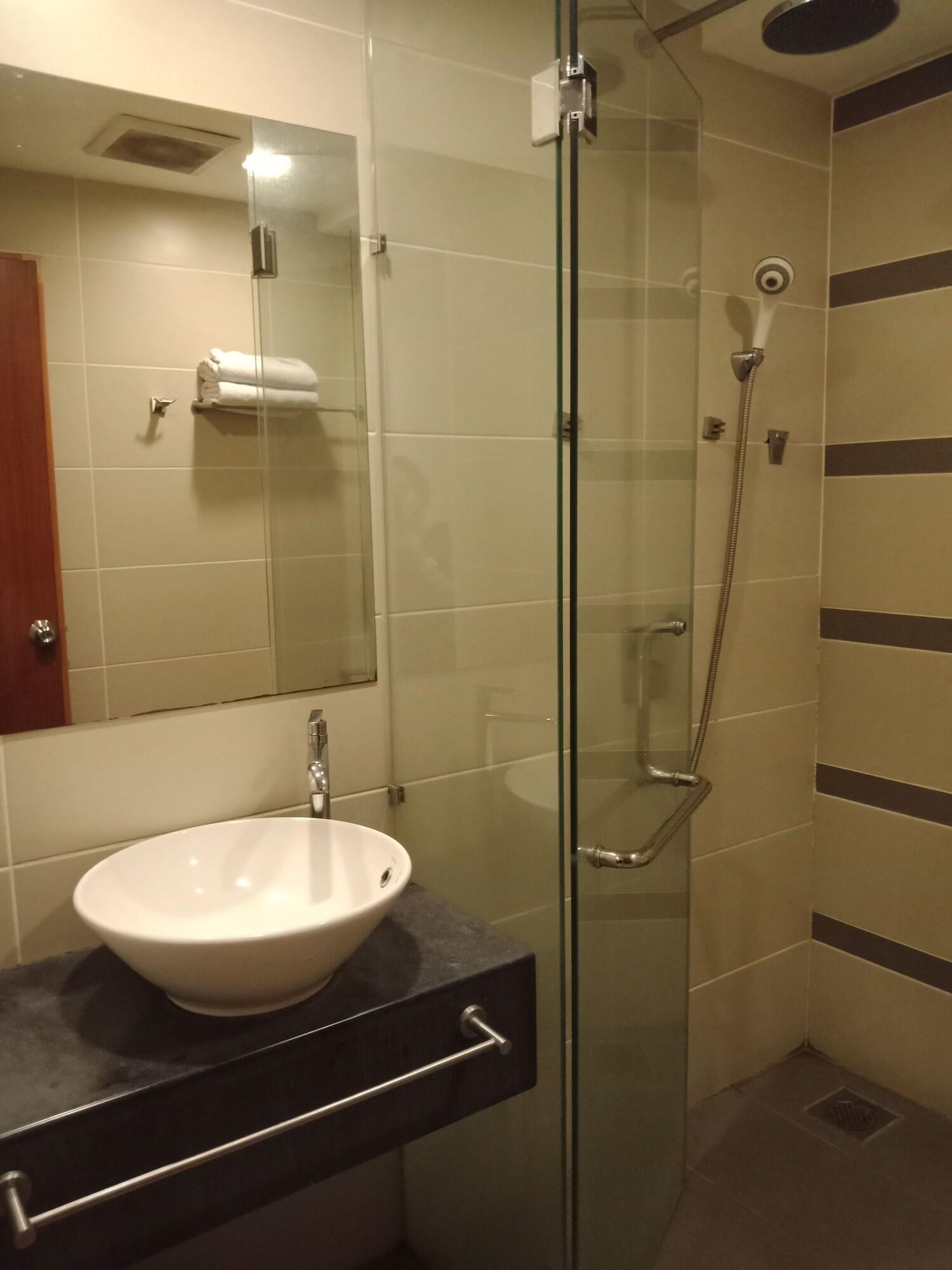 Hotel Zamburger Taman Segar - Previously Home Inn Taman Segar Kuala Lumpur Bagian luar foto
